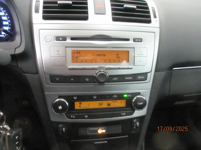 Toyota Avensis vaihtoauto