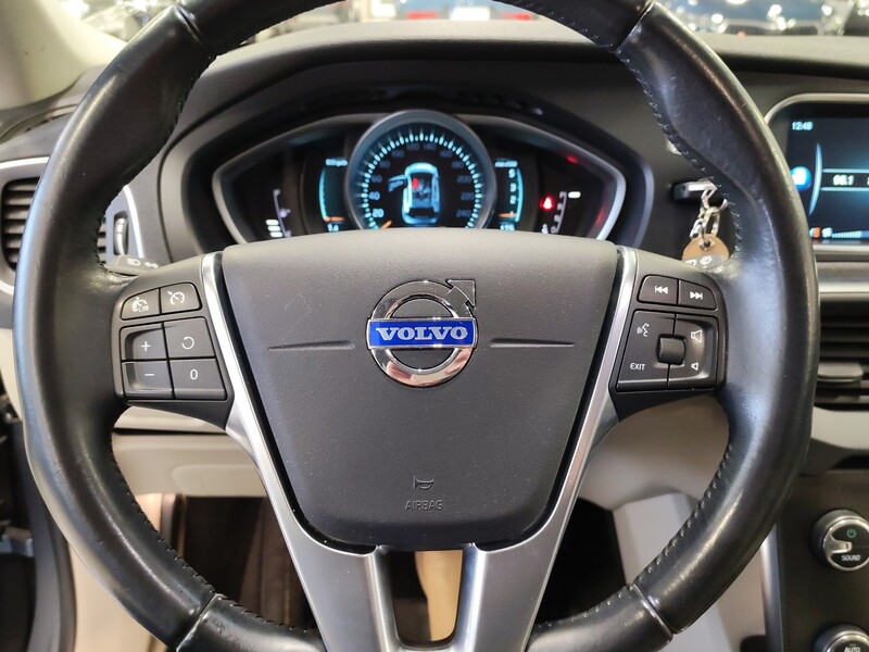 Volvo V40 Cross Country vaihtoauto