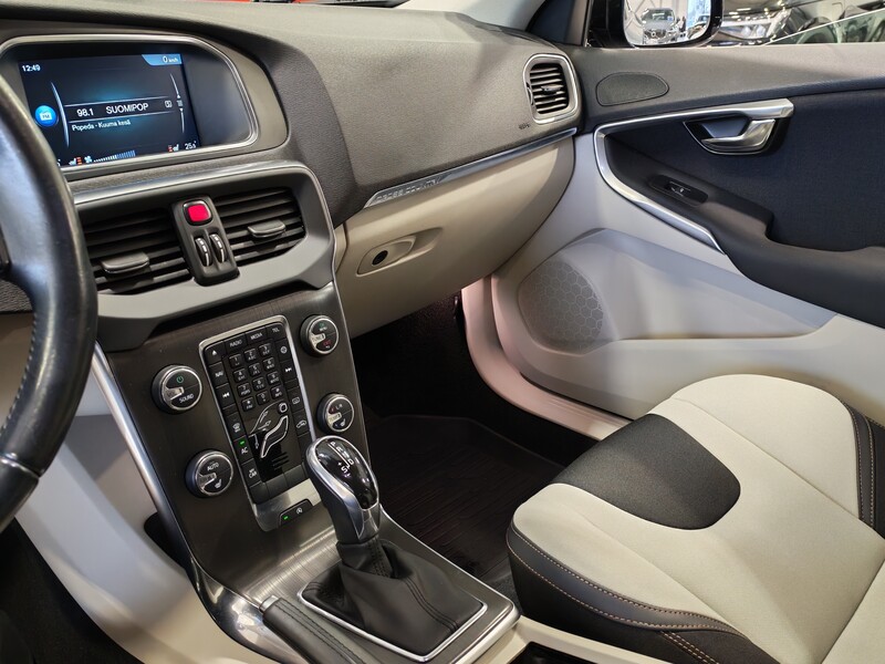 Volvo V40 Cross Country vaihtoauto