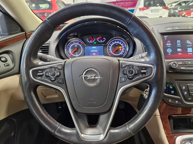 Opel Insignia vaihtoauto