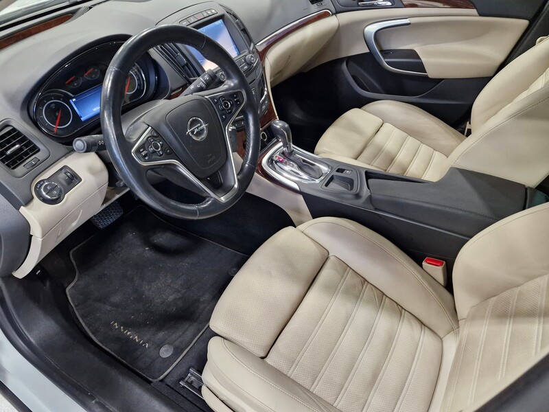 Opel Insignia vaihtoauto