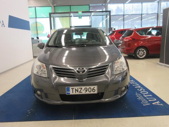 Toyota Avensis vaihtoauto