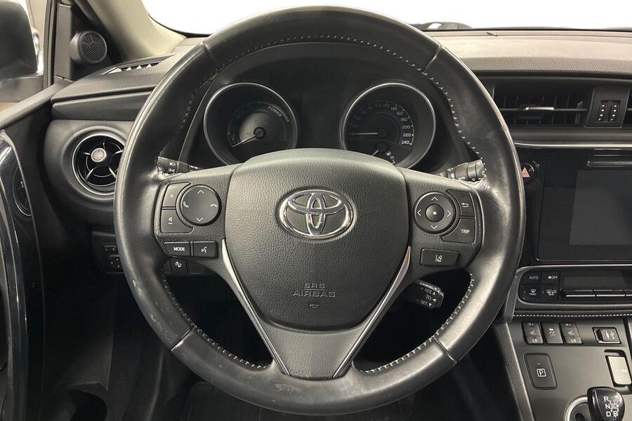 Toyota Auris vaihtoauto