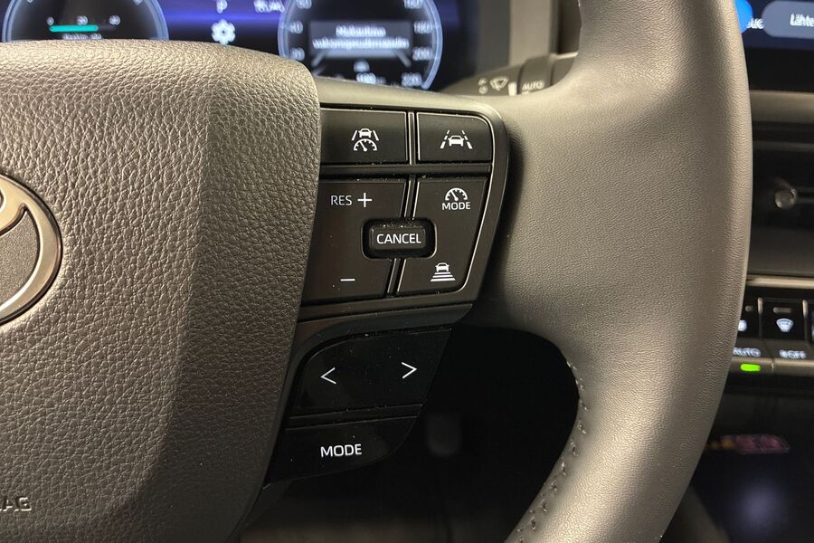 Toyota C-HR vaihtoauto