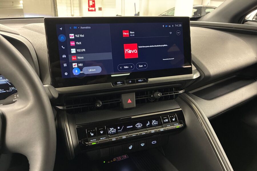 Toyota C-HR vaihtoauto