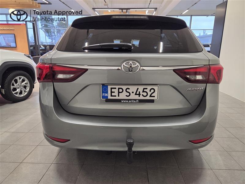 Toyota Avensis vaihtoauto