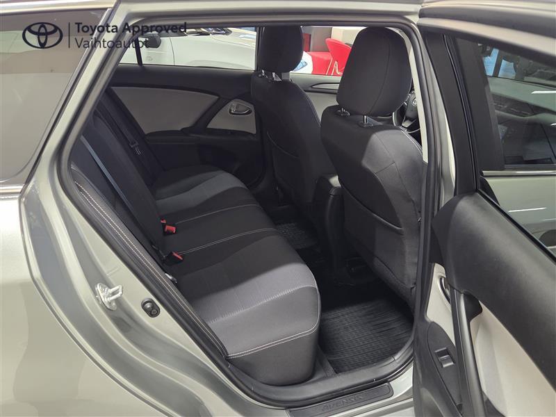 Toyota Avensis vaihtoauto