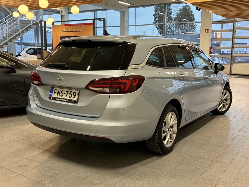 Opel Astra vaihtoauto