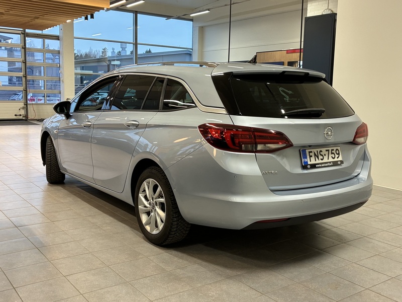 Opel Astra vaihtoauto