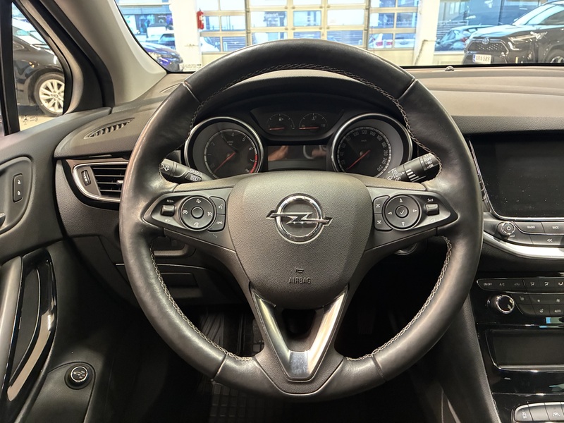 Opel Astra vaihtoauto