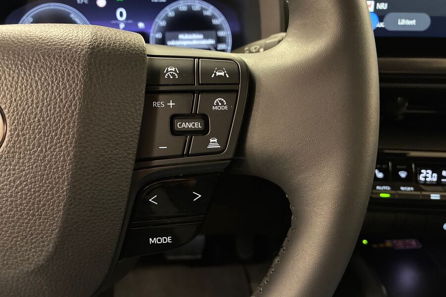 Toyota C-HR vaihtoauto