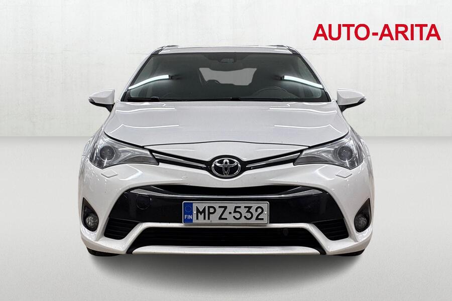 Toyota Avensis vaihtoauto