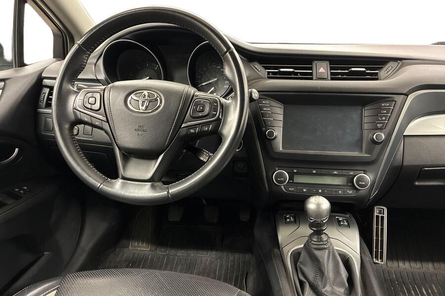 Toyota Avensis vaihtoauto