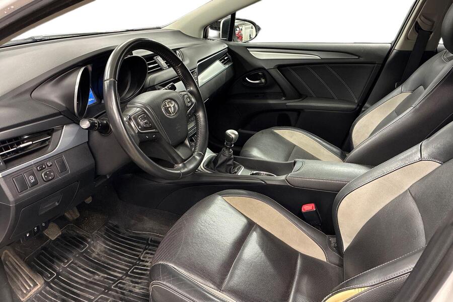 Toyota Avensis vaihtoauto