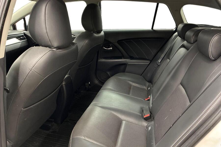 Toyota Avensis vaihtoauto