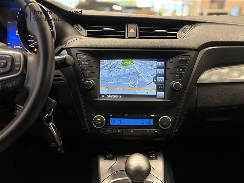 Toyota Avensis vaihtoauto