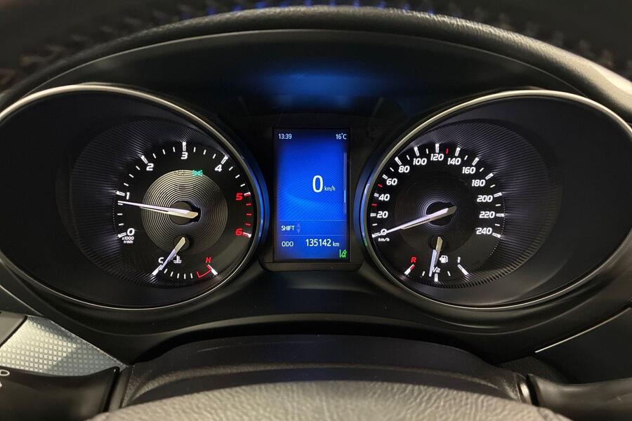 Toyota Avensis vaihtoauto