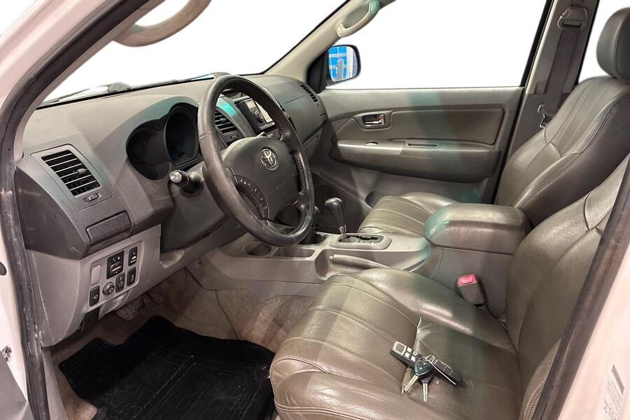 Toyota Hilux vaihtoauto