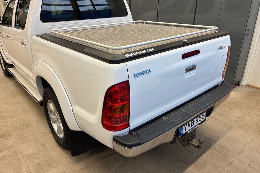 Toyota Hilux vaihtoauto