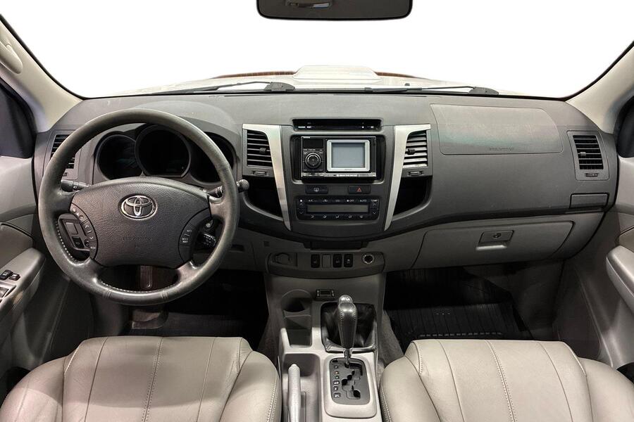 Toyota Hilux vaihtoauto