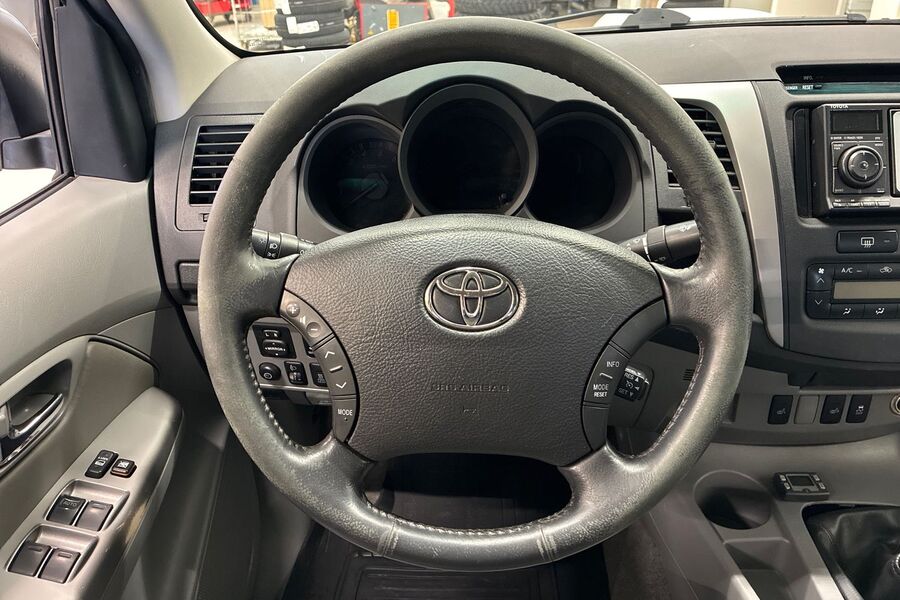 Toyota Hilux vaihtoauto