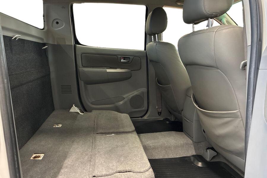 Toyota Hilux vaihtoauto