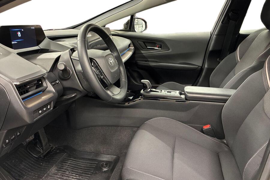 Toyota Prius Plug-in vaihtoauto