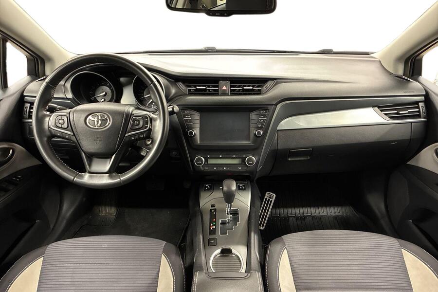 Toyota Avensis vaihtoauto