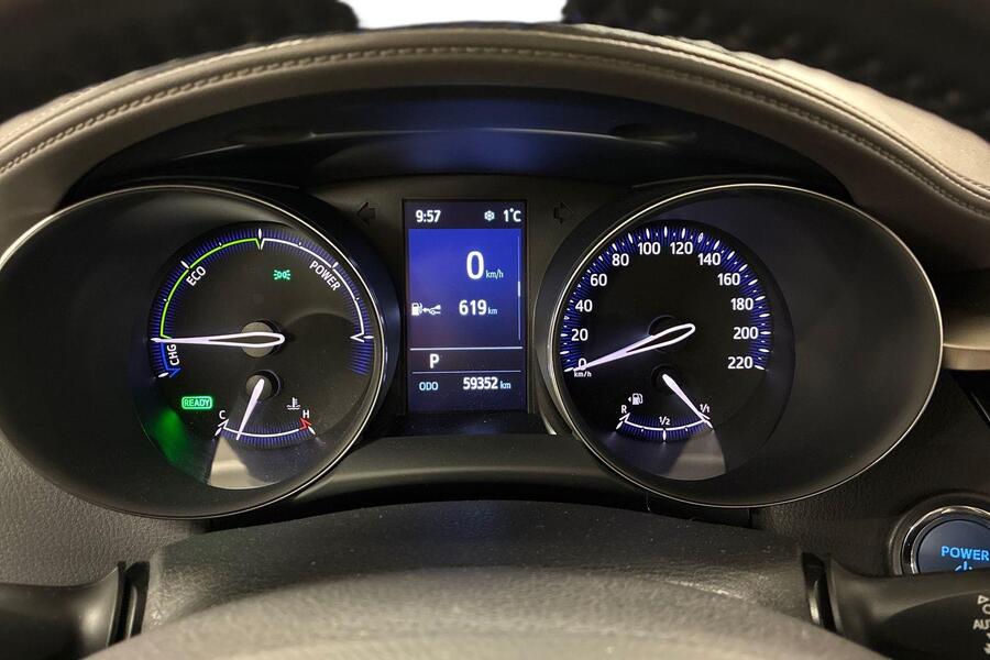 Toyota C-HR vaihtoauto