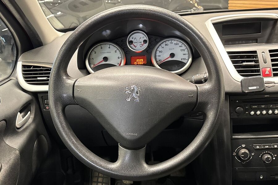 Peugeot 207 vaihtoauto