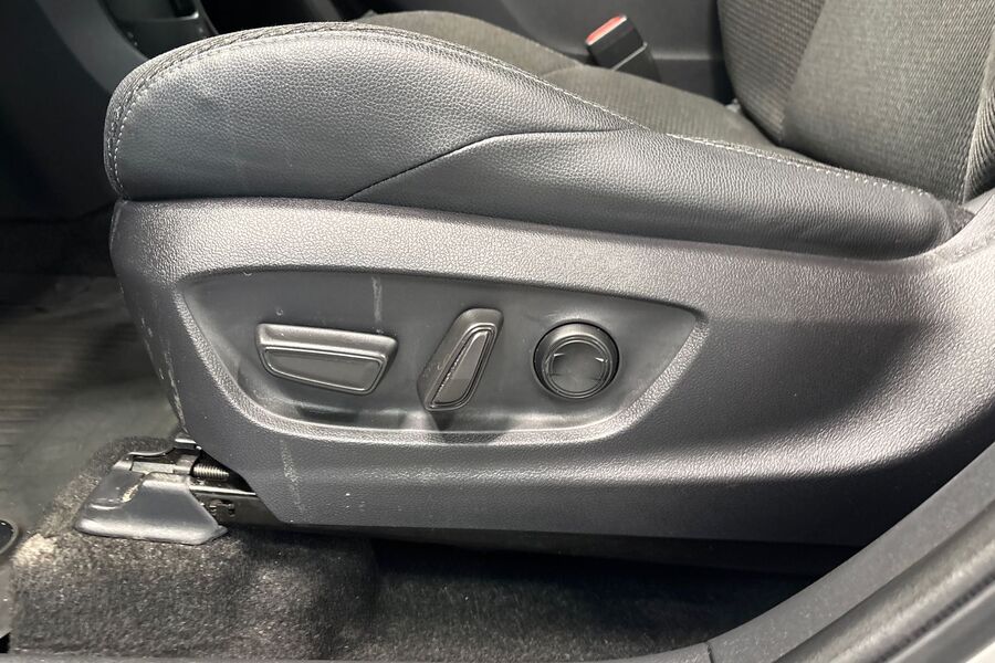 Toyota bZ4X vaihtoauto