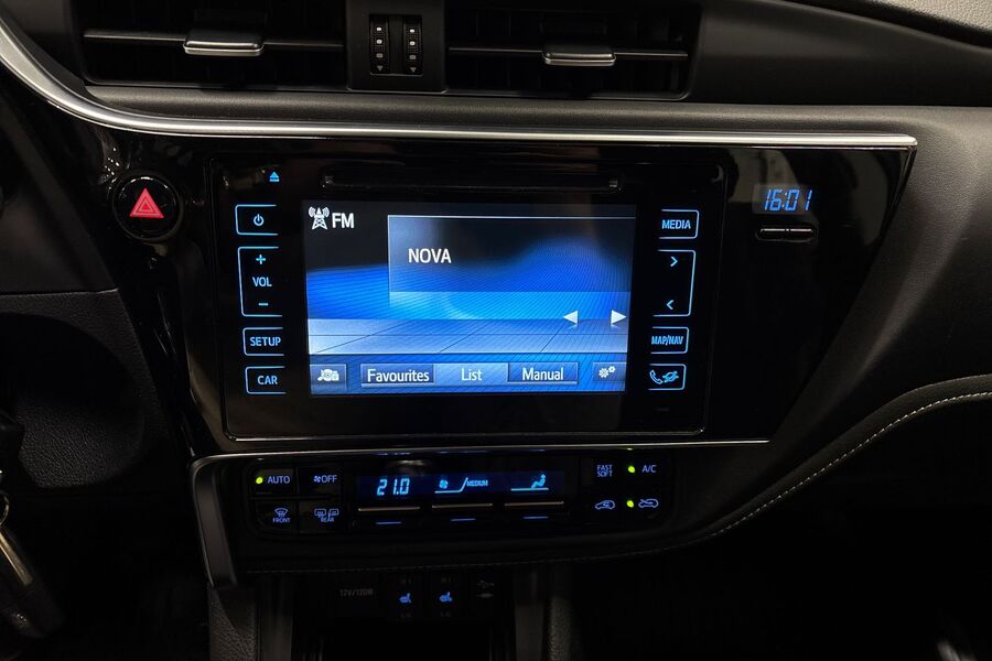 Toyota Auris vaihtoauto