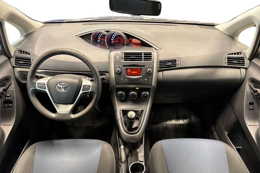 Toyota Verso vaihtoauto