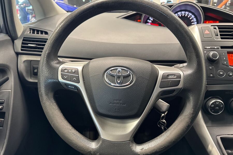 Toyota Verso vaihtoauto