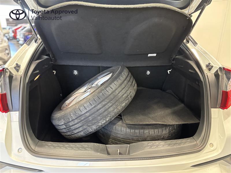 Toyota C-HR vaihtoauto