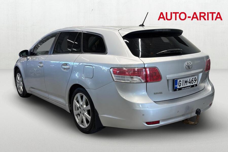 Toyota Avensis vaihtoauto