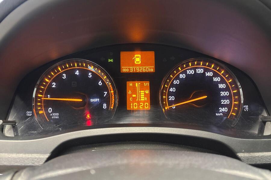 Toyota Avensis vaihtoauto