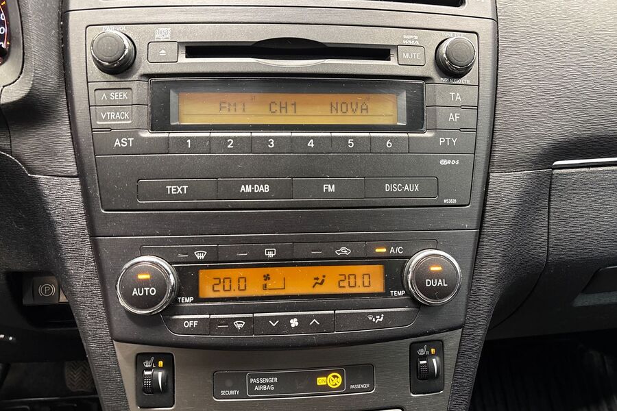 Toyota Avensis vaihtoauto