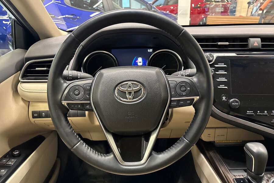 Toyota Camry vaihtoauto