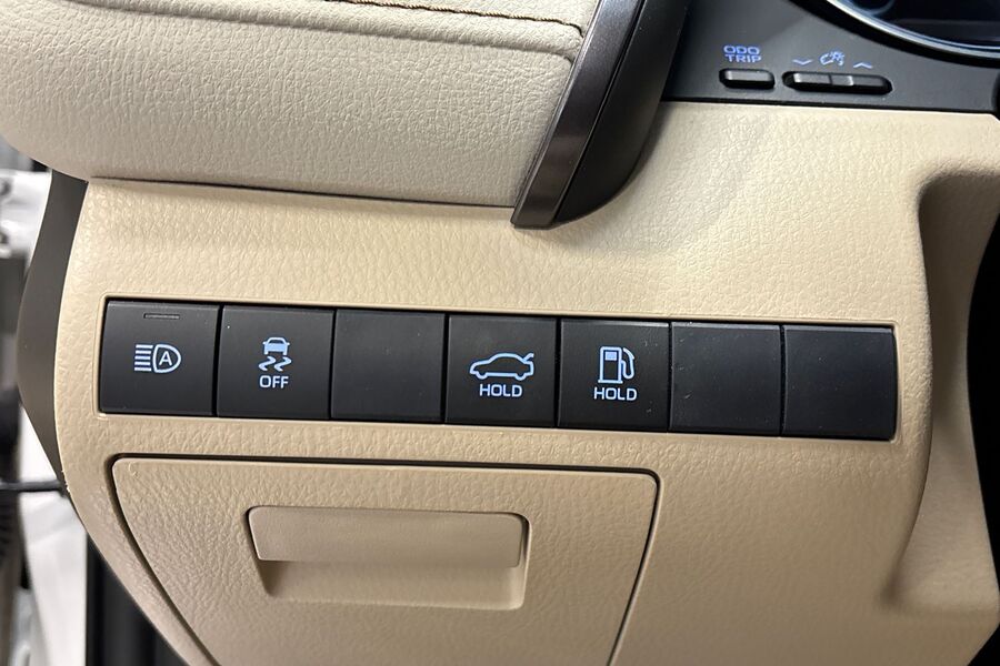 Toyota Camry vaihtoauto