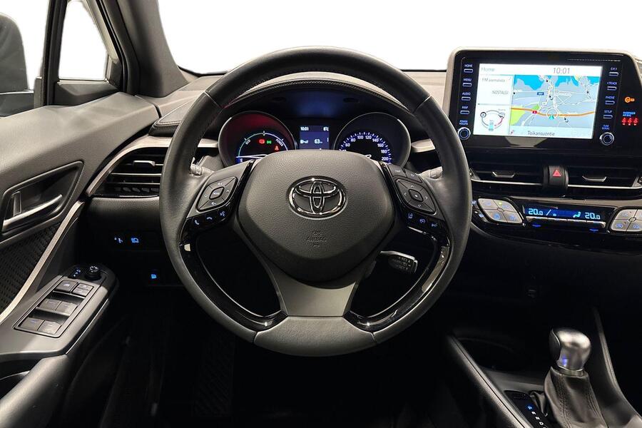 Toyota C-HR vaihtoauto