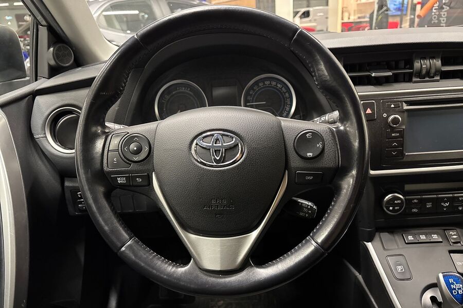 Toyota Auris vaihtoauto