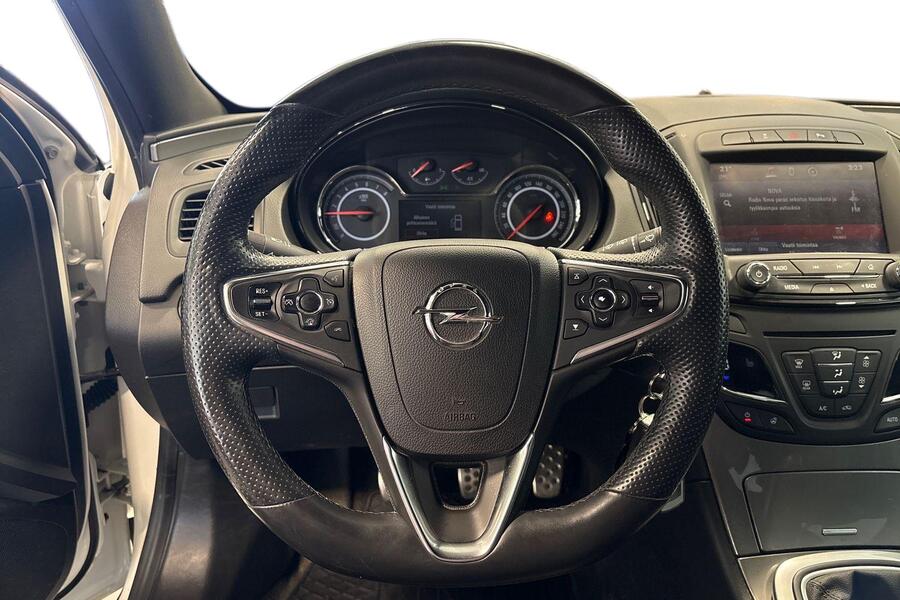 Opel Insignia vaihtoauto
