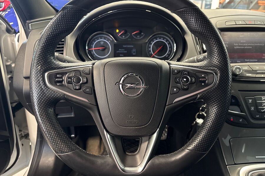 Opel Insignia vaihtoauto