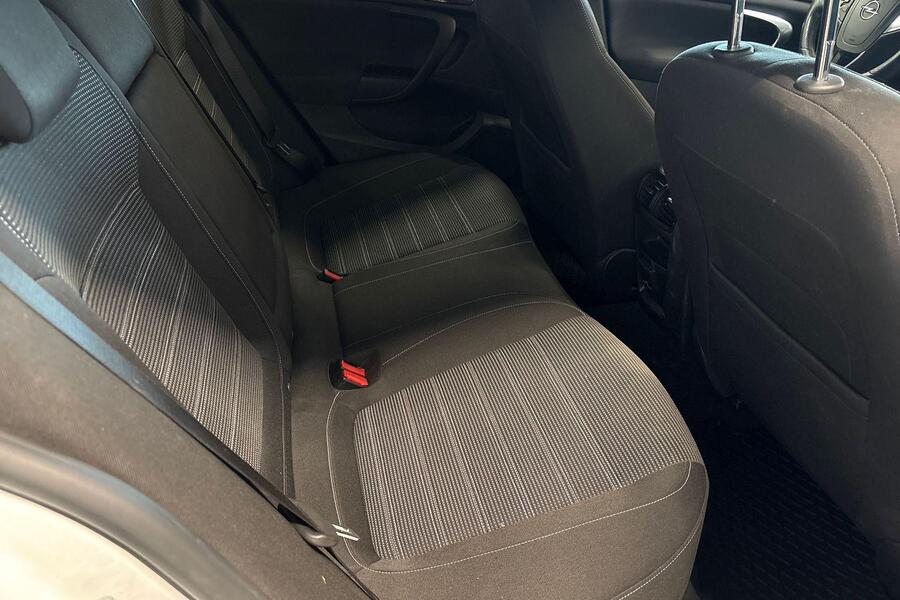Opel Insignia vaihtoauto