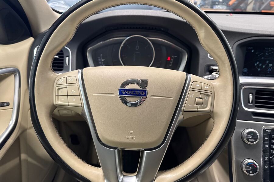 Volvo V60 Cross Country vaihtoauto