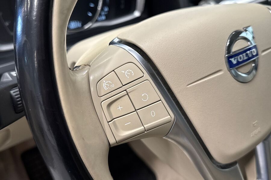 Volvo V60 Cross Country vaihtoauto