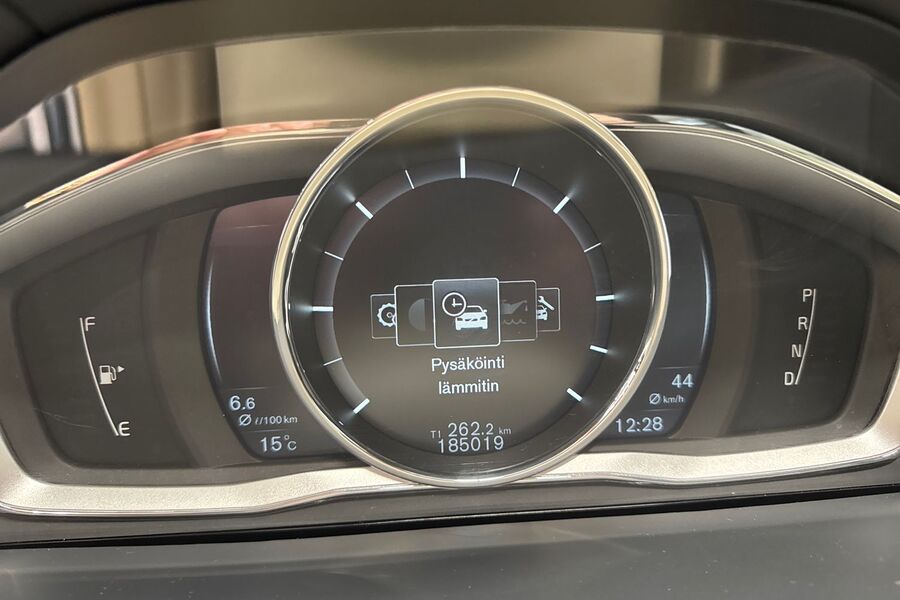 Volvo V60 Cross Country vaihtoauto