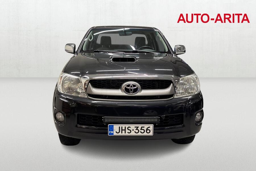 Toyota Hilux vaihtoauto