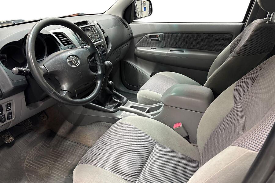 Toyota Hilux vaihtoauto